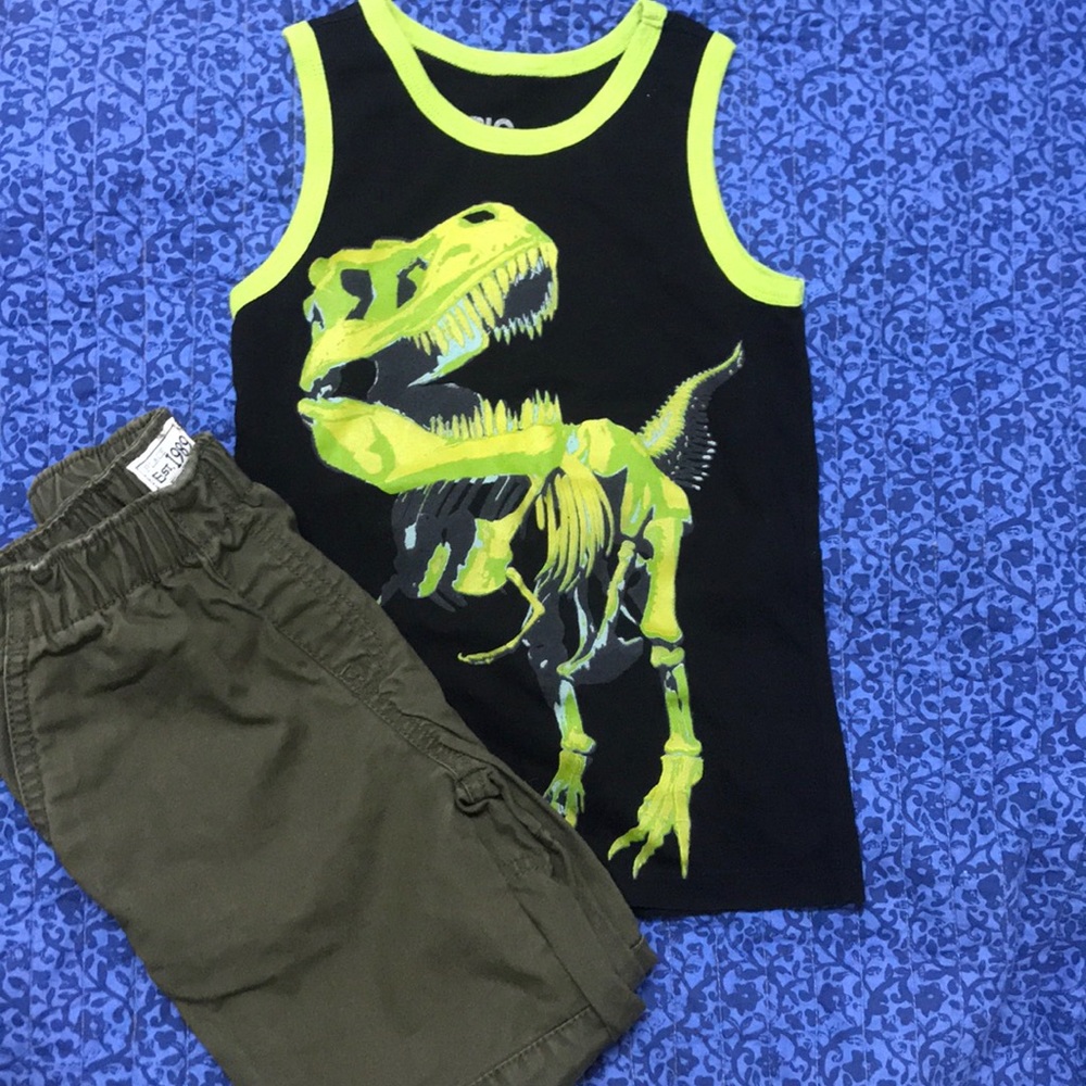 Boy’s bundle: tank and pants 5 T NWOT